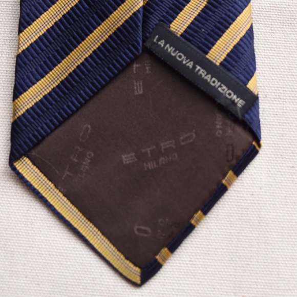 ETRO Gold Stripped Navy Silk Tie - Picture 2 of 4